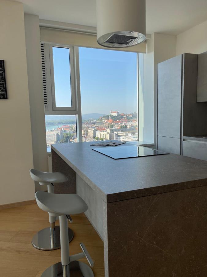 Sag Panorama Apartment 3 Rooms 19Th Floor Great View Free Parking Bratislava Exterior foto