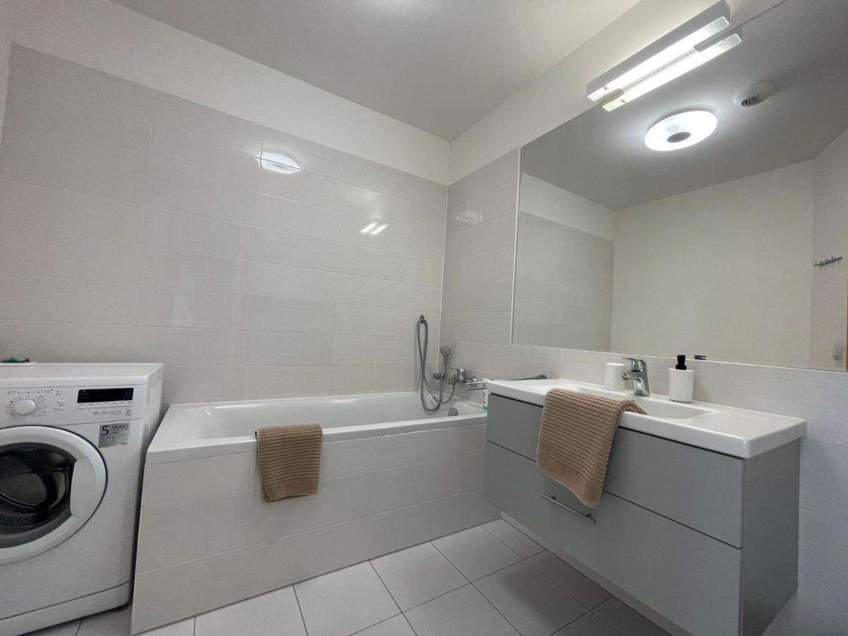 Sag Panorama Apartment 3 Rooms 19Th Floor Great View Free Parking Bratislava Exterior foto
