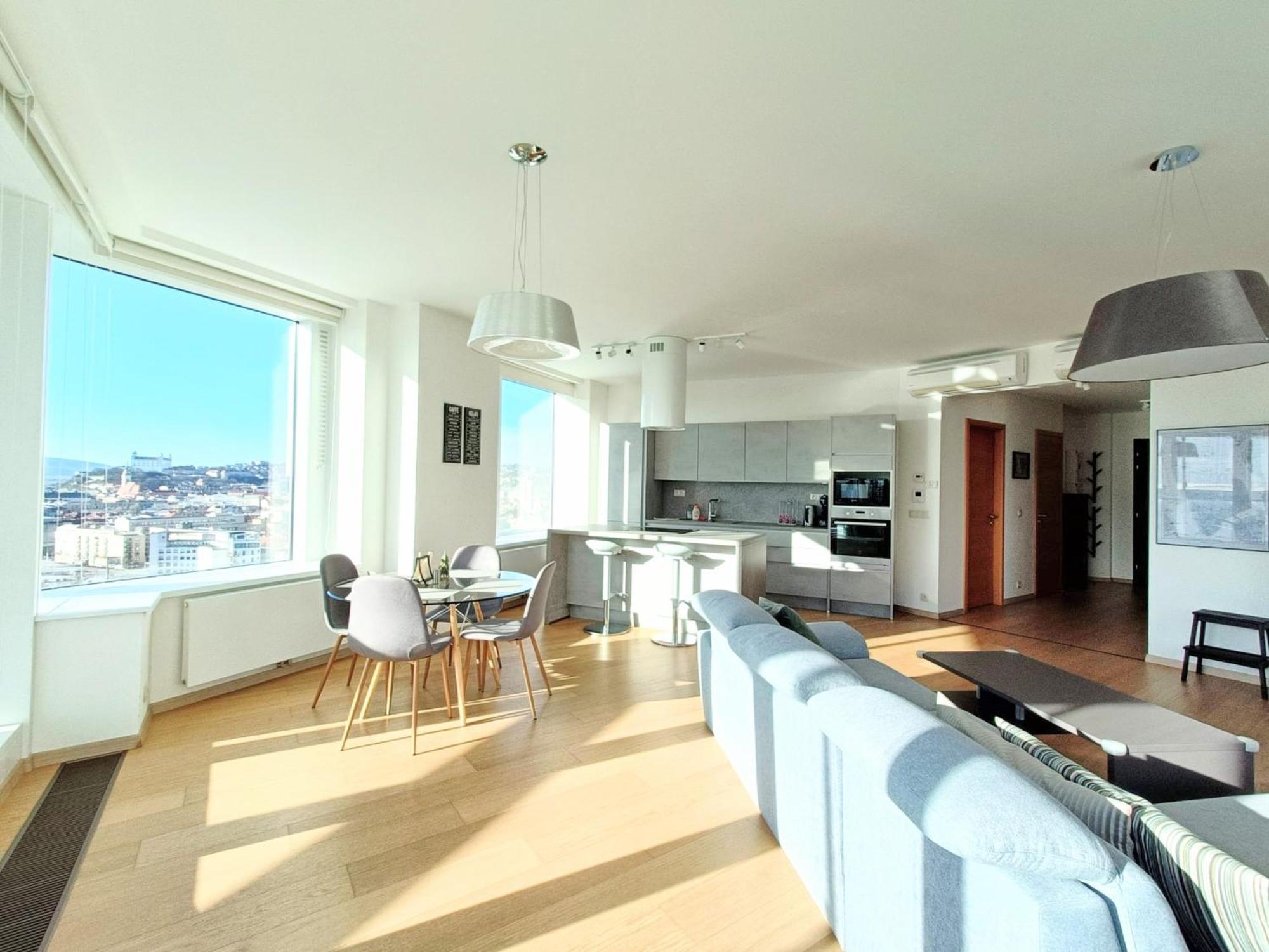 Sag Panorama Apartment 3 Rooms 19Th Floor Great View Free Parking Bratislava Exterior foto